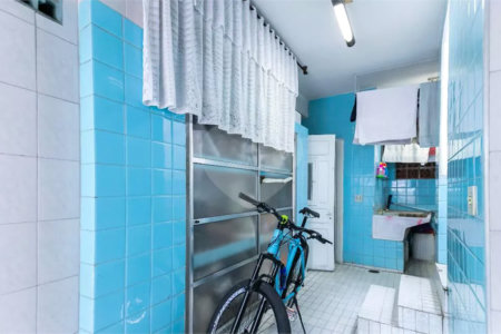 Casa à venda na Saúde c/150m2 - 3 quartos/ 2 salas/2 Vagas - metrô São Judas