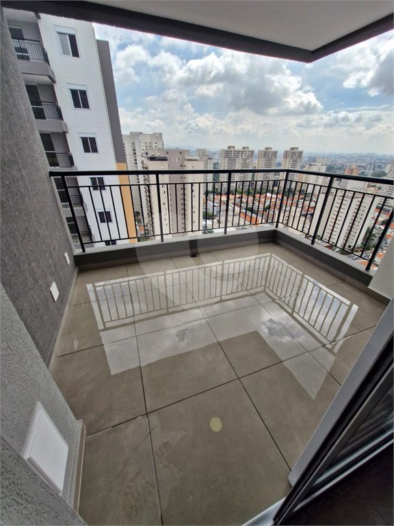 Apartamento à venda no Belém proximo do metro a 50 metros.Com 40m² 1 dormitório 1 vaga coberta,sacada infra estrutura de ar condicionado.Aceita e estuda Permuta.
