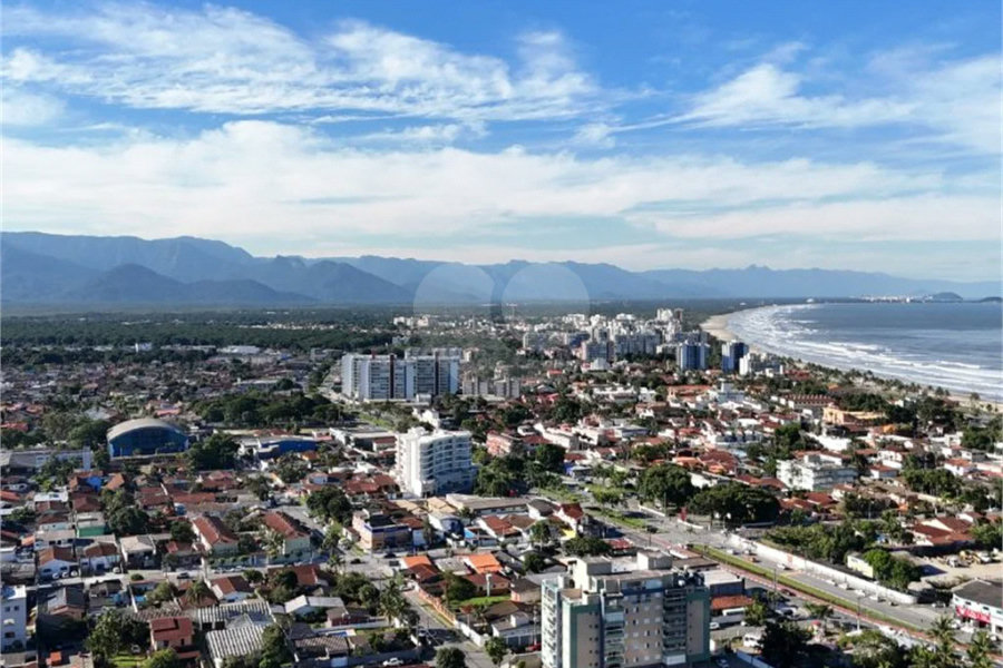 Apartamento à venda com 2 quartos, sendo 1 suíte,  no Centro, Bertioga, SP