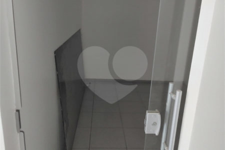 Sala Comercial na Prestigiada Alameda Lucas Nogueira Garcez