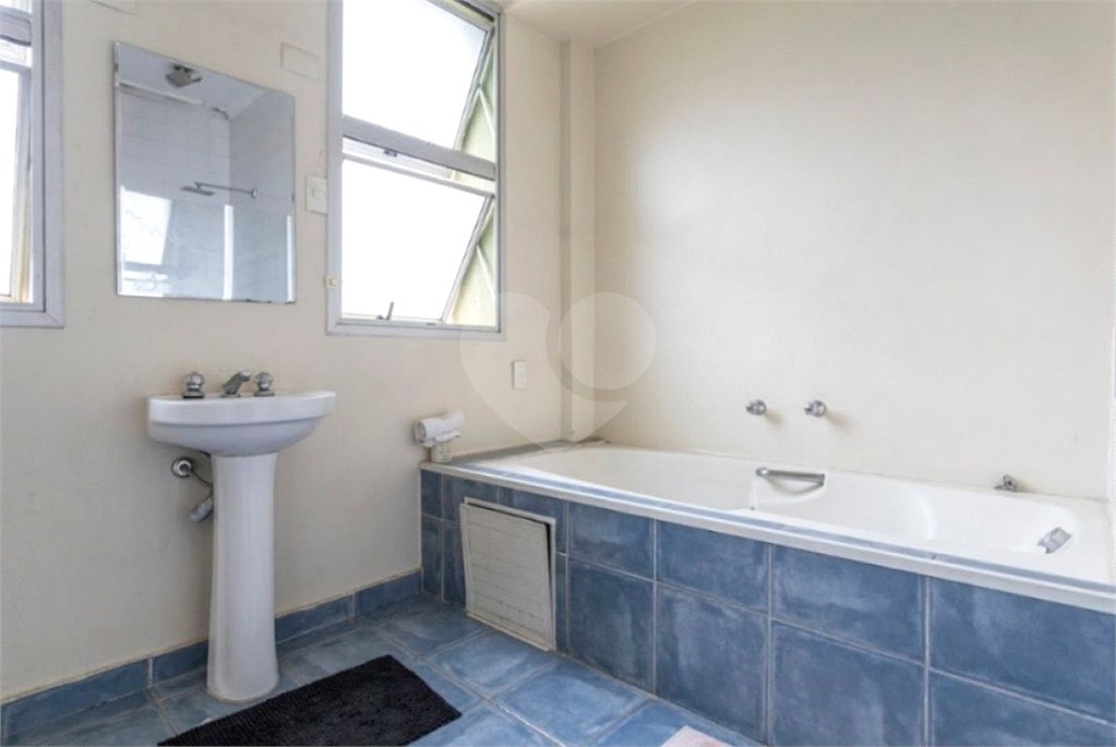Cobertura para Locação e Venda com 330m² - Bela Vista