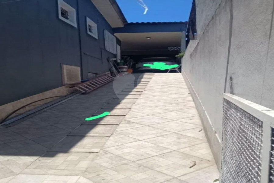 Ótimo sobrado à venda, ao lado do Roldão na Av. Cupece.