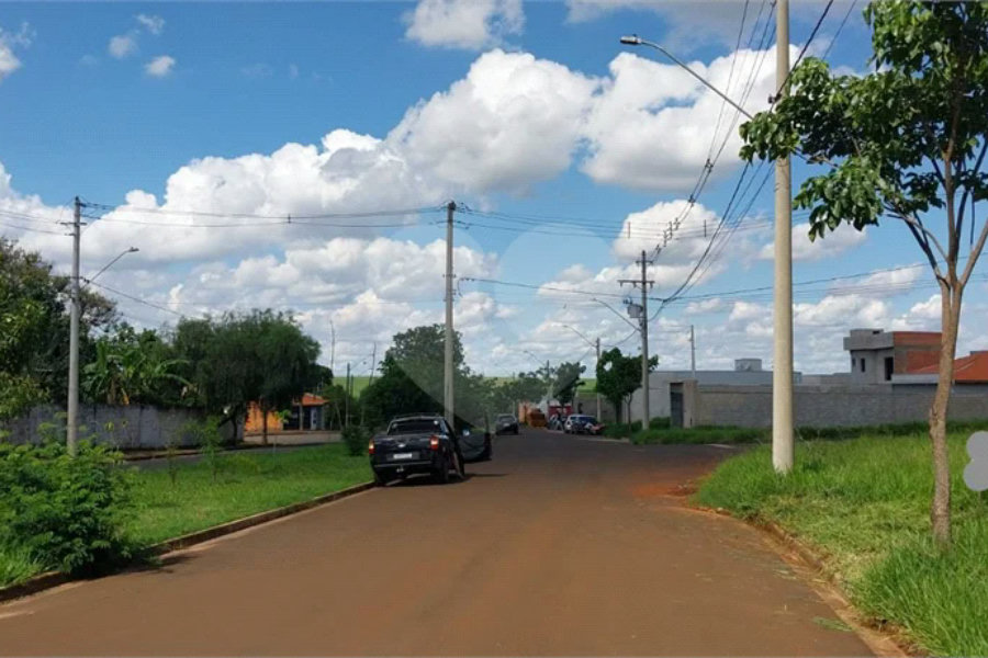 Excelente oportunidade no loteamento Terra Di Treviso! Terreno pronto para construir, com ótima topo