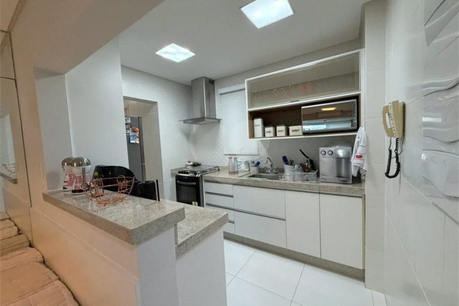 Apartamento à venda com 4 quartos, sendo 2 suítes,  em Riviera de São Lourenço, Bertioga, SP