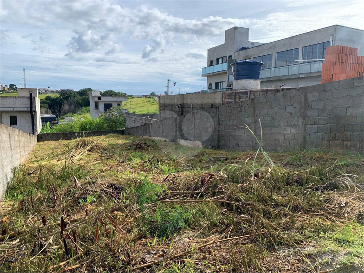 Seu sonho começa aqui: terreno pronto para construir no Bela Atibaia