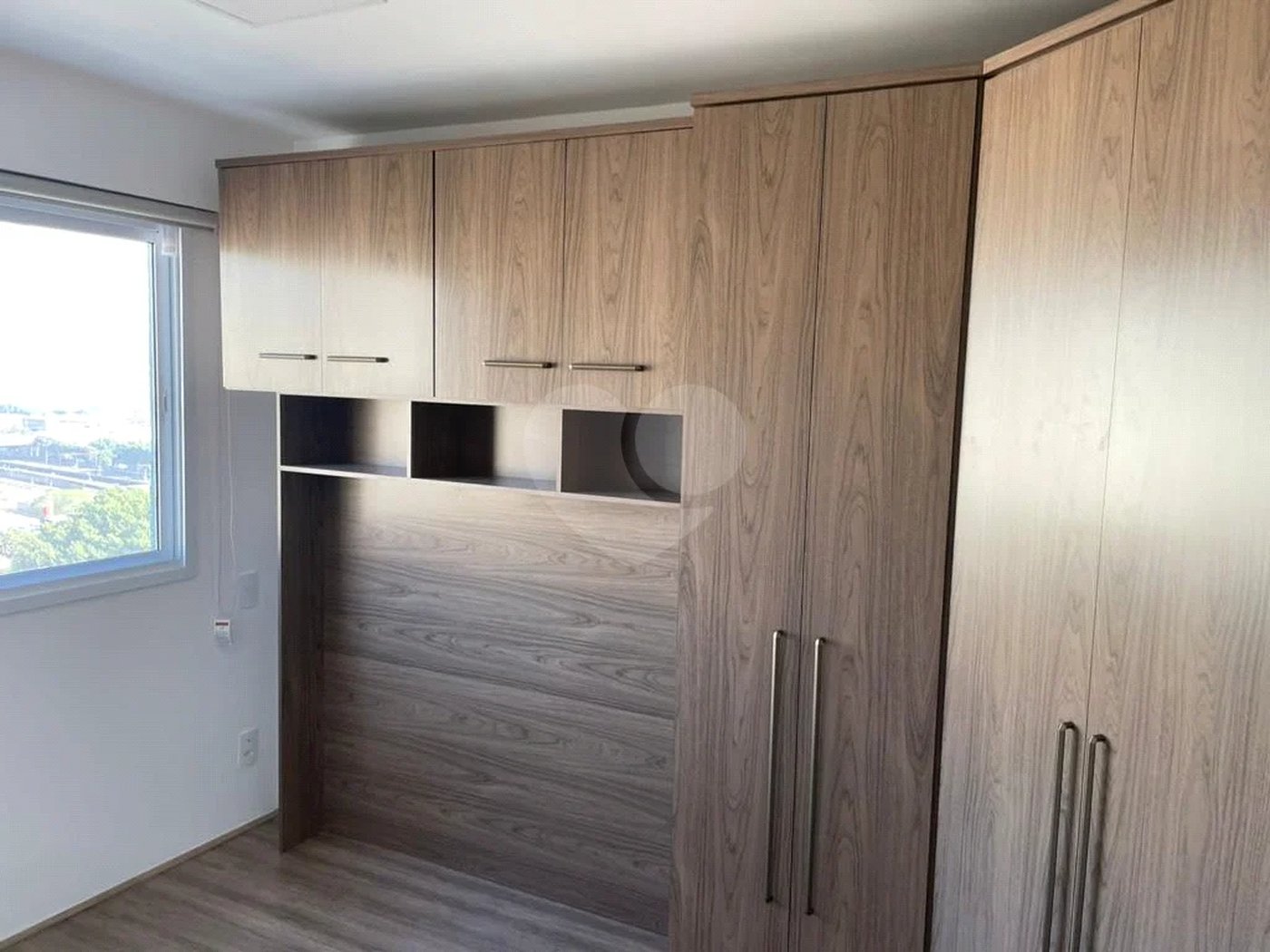 Apartamento mobiliado, novo, com 38m útil, ótima localização REF:903711