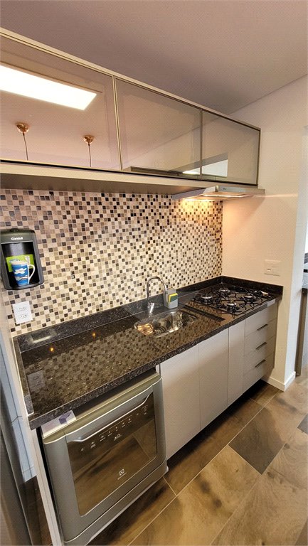 Apartamento de 2 quartos mobiliado à venda no Paraíso
