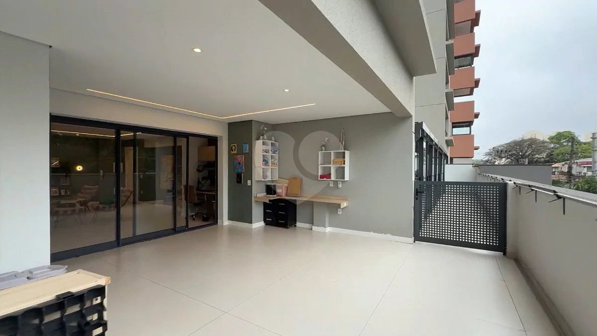 Apartamento 3 suítes 4 vagas 318m² a venda na Vila Sofia - São Paulo