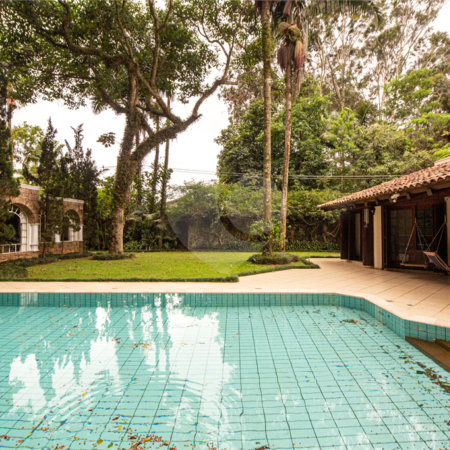 Casa à venda com 4 suítes no condomínio Chácara Flora, São Paulo - SP