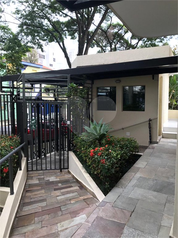 Apartamento 2 dormitórios à venda na Vila mariana.