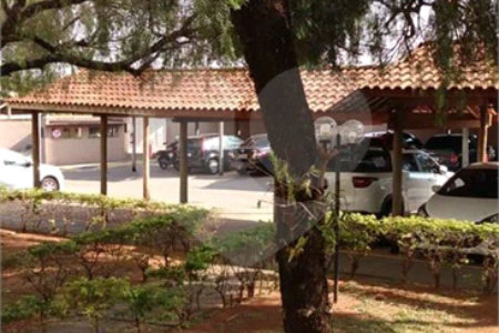 Apartamento no Condomínio Residencial Bela Vista I .