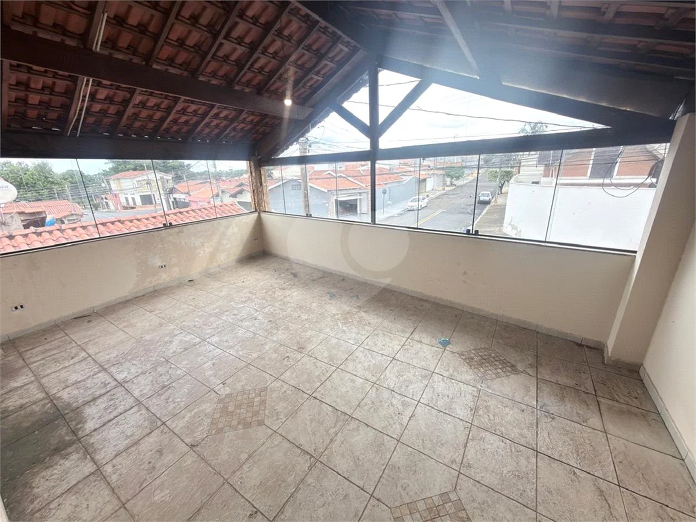 Casa Completa à Venda ou para Locação no Bairro Caxambu– Conforto e Sofisticação!