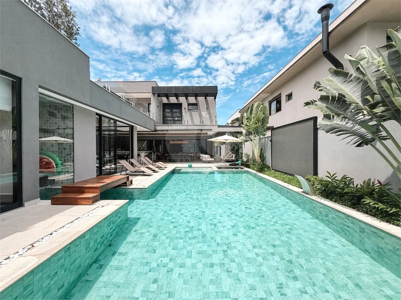 Casa à venda com 5 suítes em Riviera de São Lourenço, Bertioga, SP