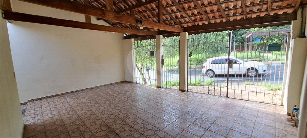 Casa ampla em bairro tranquilo – excelente oportunidade para morar ou investir!