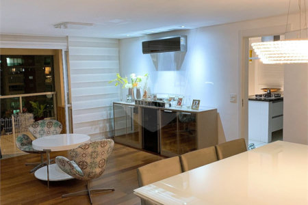 APARTAMENTO NA MOOCA 204 m² COM 4 SUITES E 4 VAGAS LAZER COMPLETO ACEITA PERMUTA