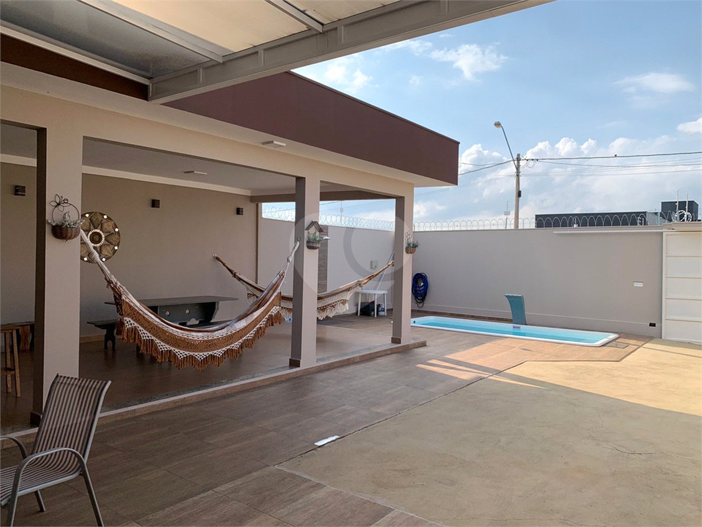 Casa térrea com piscina para venda no Residencial Arcoville