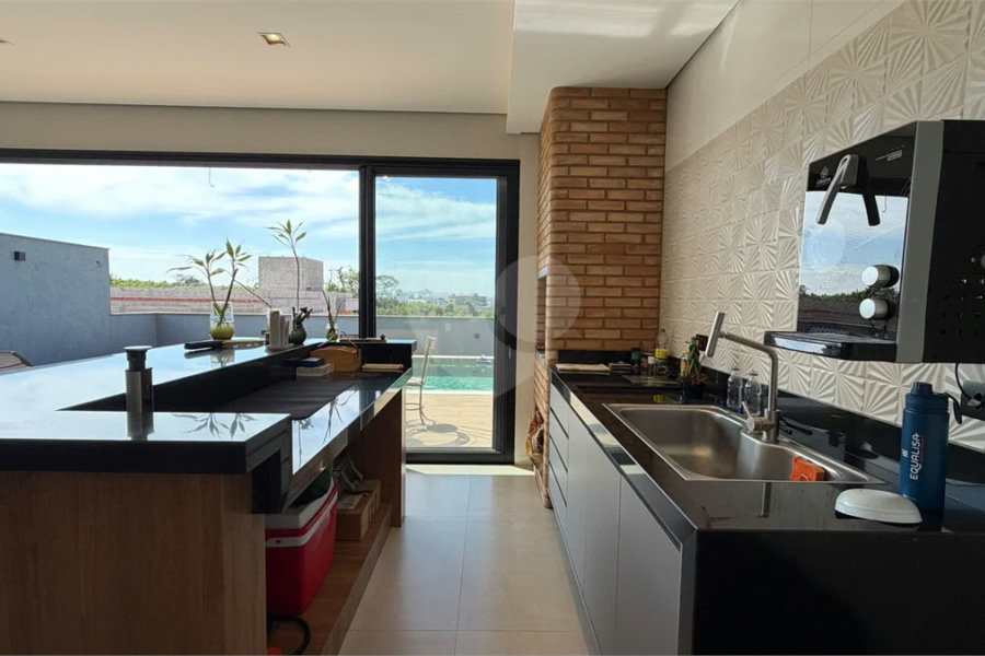 Casa de alto padrão com 3 suítes no Condomínio Damha 2,
