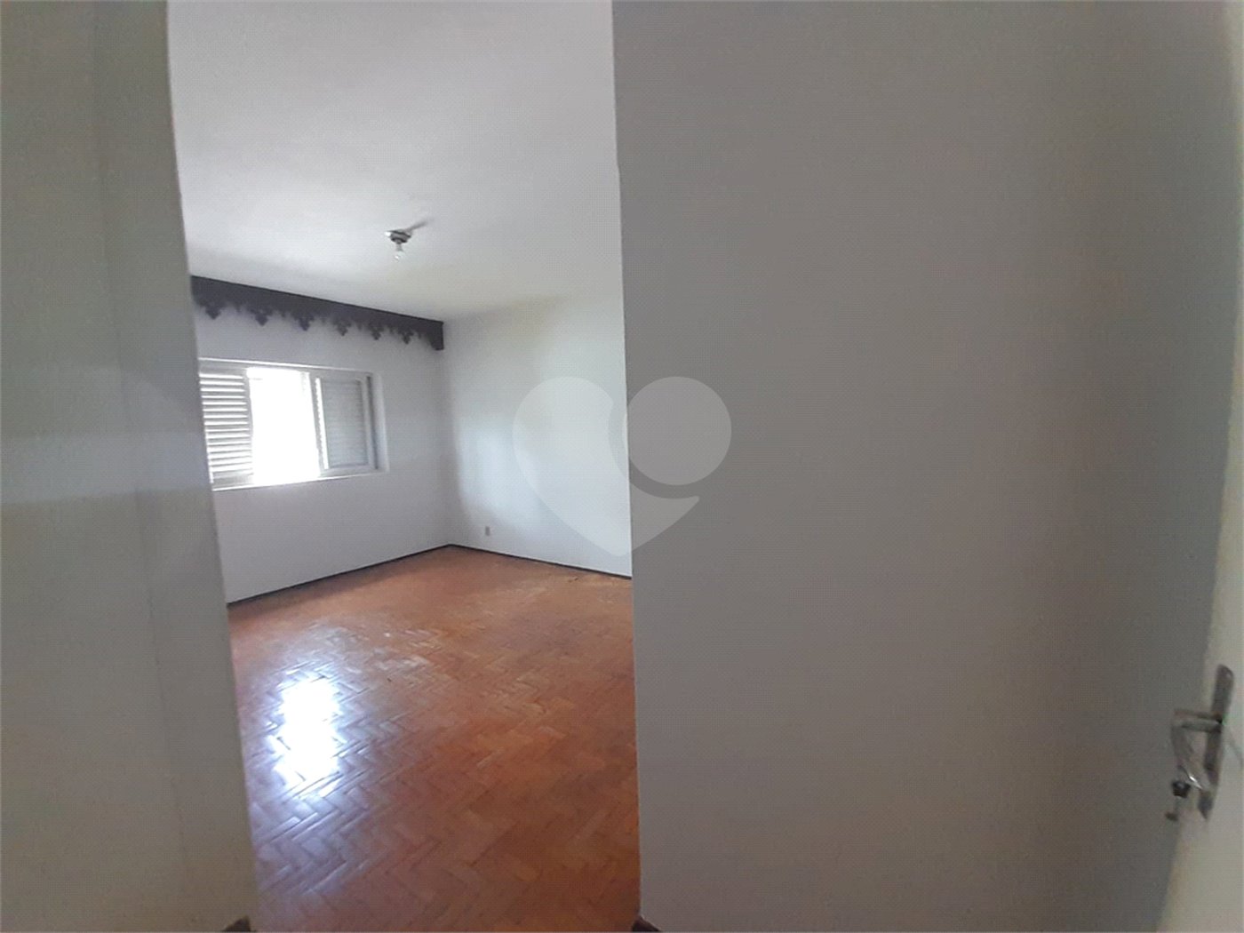 Casa Disponível para Venda ou Locação na Vila Nery – Ideal para Residência ou Comércio