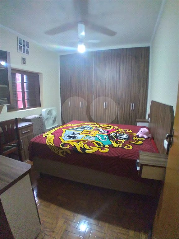 Casa + salão comercial na Vila Vista Alegre