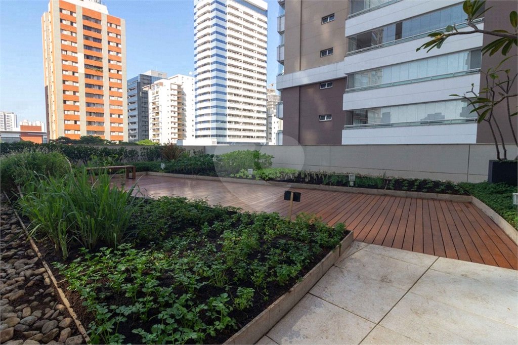 Apartamento Mobiliado de 48m² com Vista Incrível na Vila Gertrudes!
