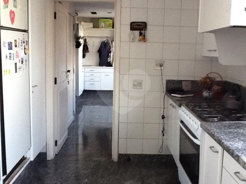Apartamento à venda com 4 suítes em Real Parque, São Paulo, SP