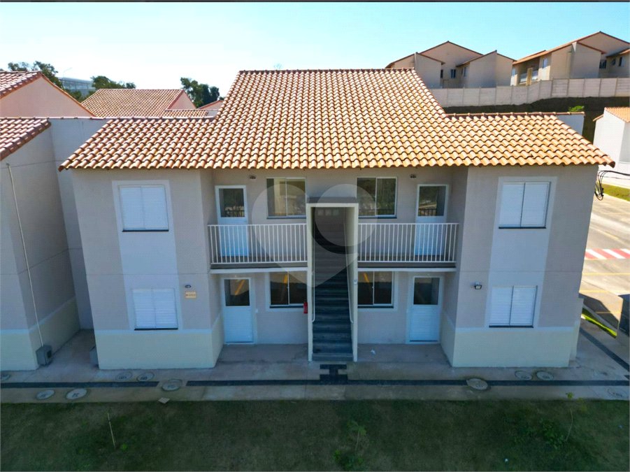 Indaiatuba - Sp - Vila Vic Florença - R$ 290.000,00 - Apartamento de 48m²,, no andar de cima, dois quartos, um banheiro, cozinha e sala, uma vaga de garagem. Condomínio fechado. Apartamento está do jeito que foi entregue . Area de lazer no condominio - Área do condomínio: Churrasqueira