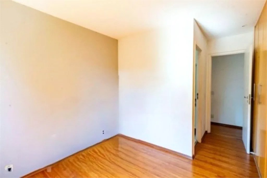 Apartamento à venda com 3 quartos, sendo 1 suíte,  em Morumbi, São Paulo, SP