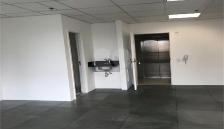 Sala à venda em Vila Cordeiro, São Paulo, SP