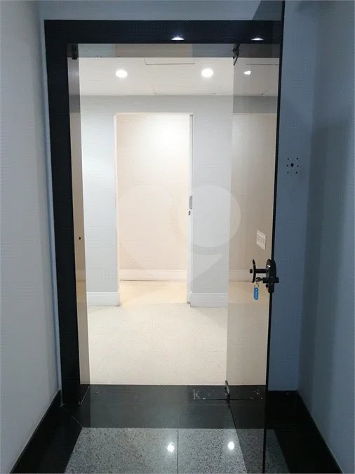 SALA COMERCIAL, 106m2, NO PARAISO