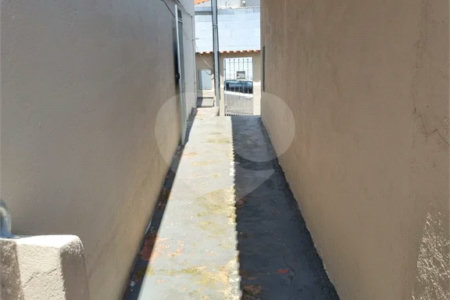 Casa terrea no Tremembe, com 250 m2,, proximo, ao Supermercados Ourinhos.