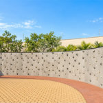 Apartamento de 106 m² no Auge Home Resort, porteira fechada, com 3 dormitórios, 1 suíte, varanda gourmet, 2 vagas, depósito e lazer completo.