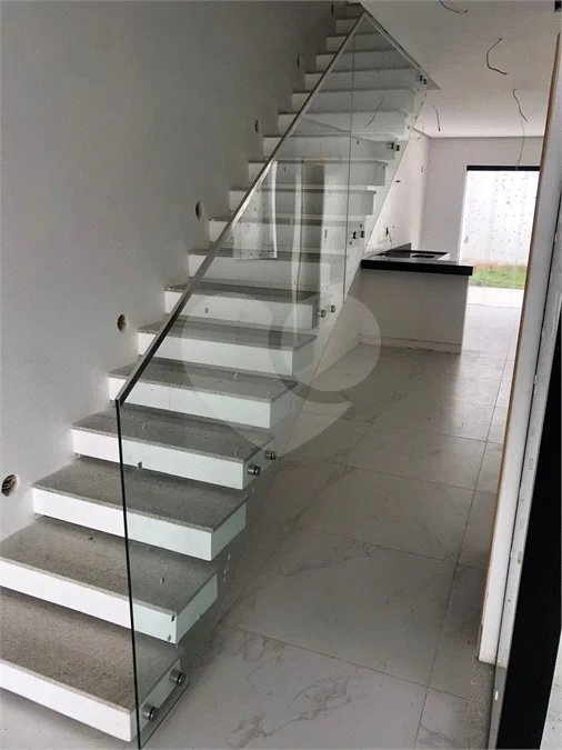 Residência completa com 3 quartos, suíte e área gourmet