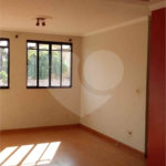 Apartamento no Condomínio Residencial Bela Vista I .