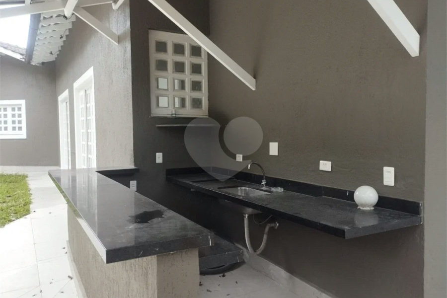 Casa à venda com 4 quartos, sendo 2 suítes,  em Riviera de São Lourenço, Bertioga, SP