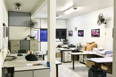 Prédio Comercial na Rua Domingos de Morais-multicomércio - proximo ao largo Ana Rosa.