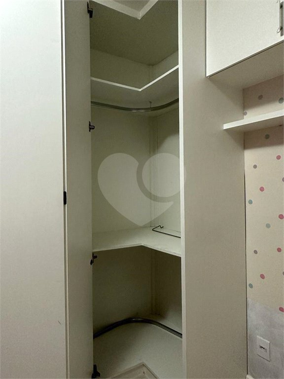 Apartamento MOBILIADO à venda. ÓTIMA OPORTUNIDADE!