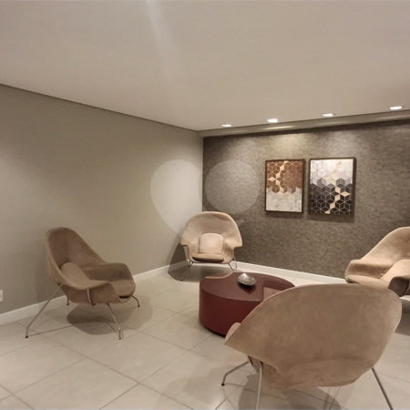 Apartamento com 2 vagas no Campo Belo