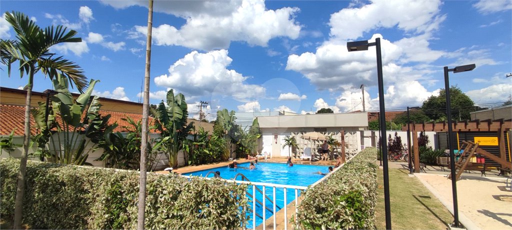 Apartamento com 2 dormitórios