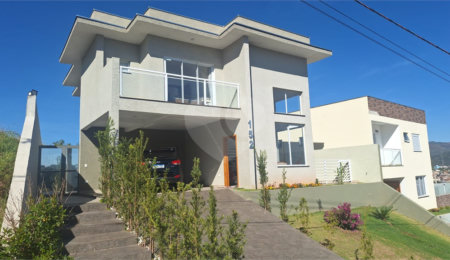 Casa à venda com 3 suítes no condomínio Residencial Alto da Floresta, Bom Jesus dos Perdões - SP