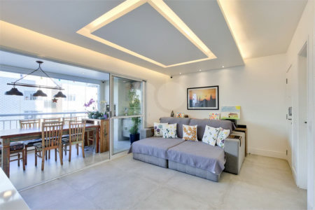 Apartamento à venda com 3 quartos, sendo 1 suíte, em Alto da Boa Vista, São Paulo, SP