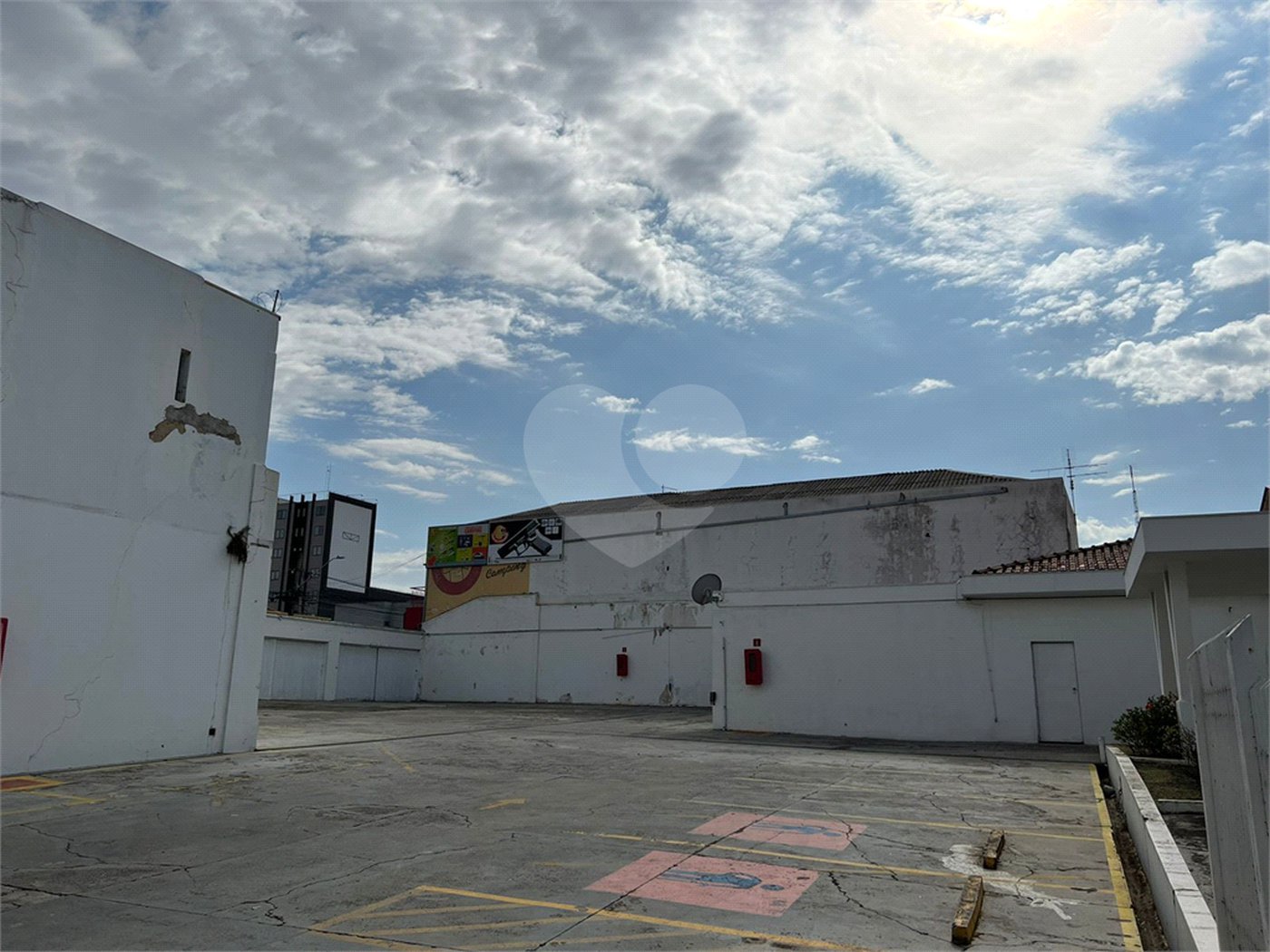 VENDA - Imóvel Comercial na Região Central de Indaiatuba com 741,63 m2 de construção, 1440,00 m2