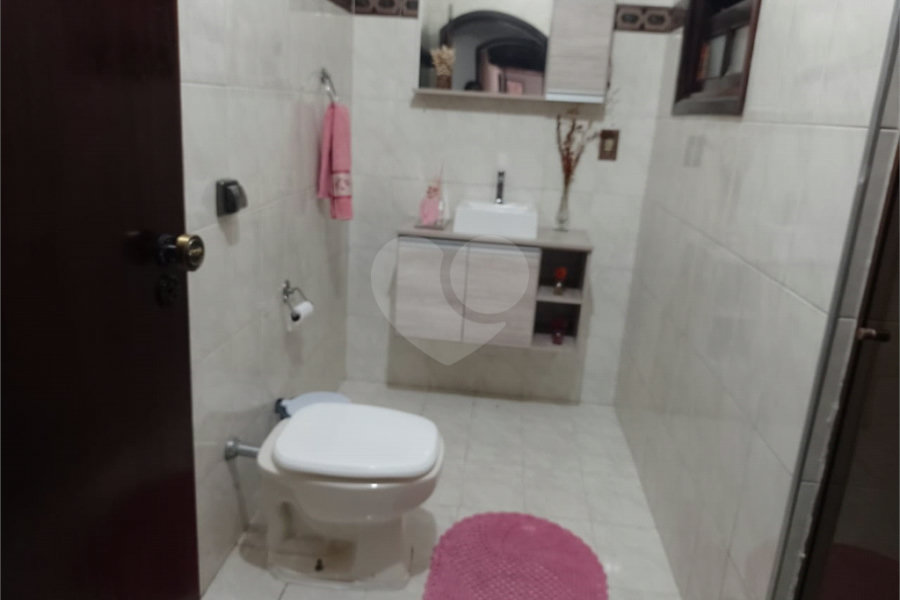 Casa Térrea Assobradada com Varanda Gigante no Jardim Líbano