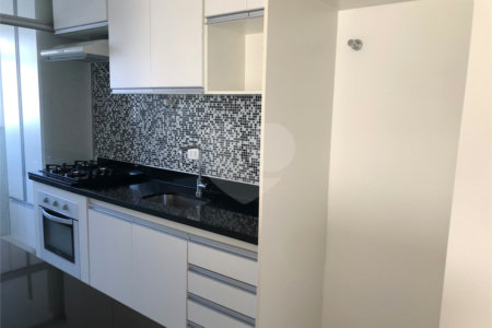 Lindo Apartamento com Varanda integrada