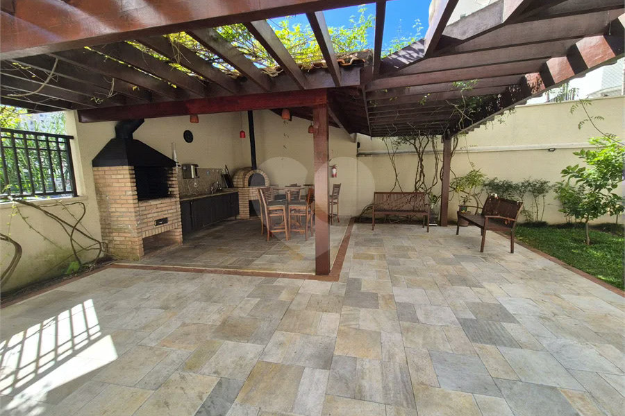Apartamento Vila Mariana ,2 dormitórios sendo 1 suíte e 2 vagas.
