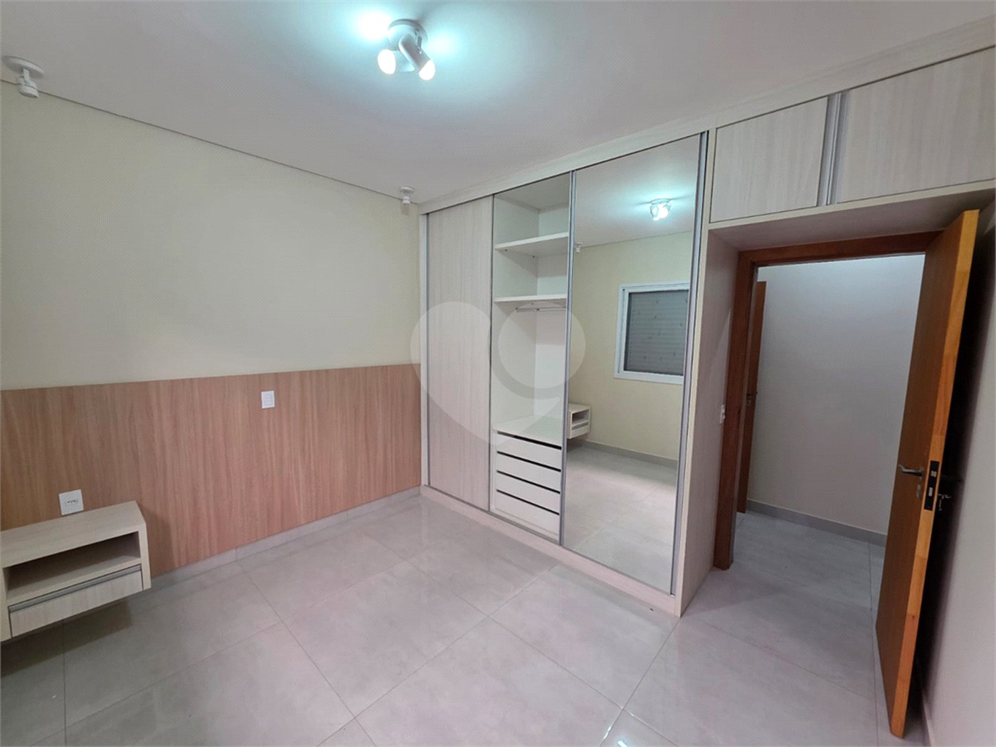 Casa no Village Damha III, 3 quartos 2 suítes