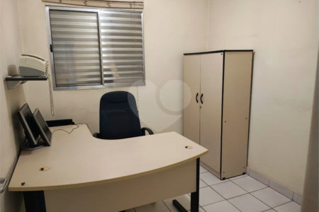 SOBRADO COMERCIAL PARA LOCAÇÃO NO RUDGE RAMOS | 197 m²