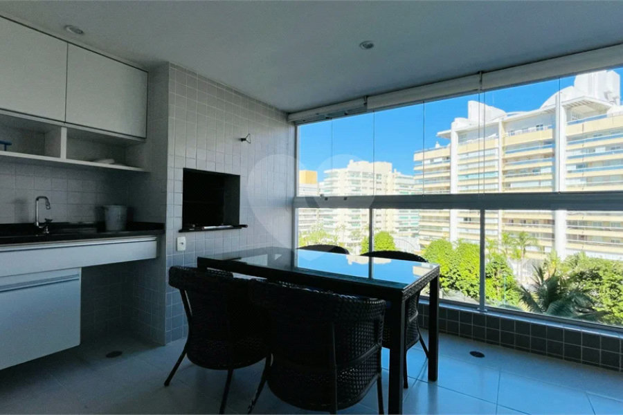 Apartamento à venda com 3 quartos, sendo 1 suíte, em Riviera de São Lourenço, Bertioga, SP