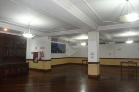 Casa na Rua Treze de Maio à venda