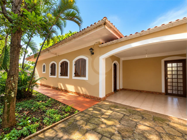 Casa Térrea à venda com 3 quartos, sendo 2 suítes,  em Brooklin Velho, São Paulo, SP