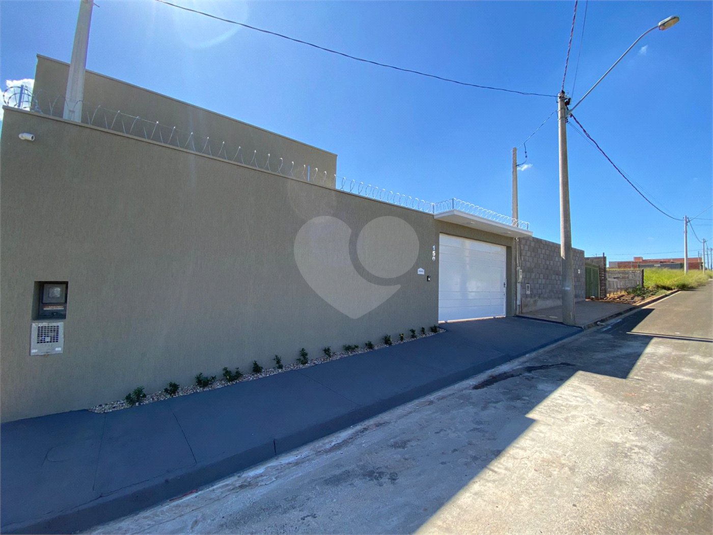 Casa térrea com piscina para venda no Residencial Arcoville